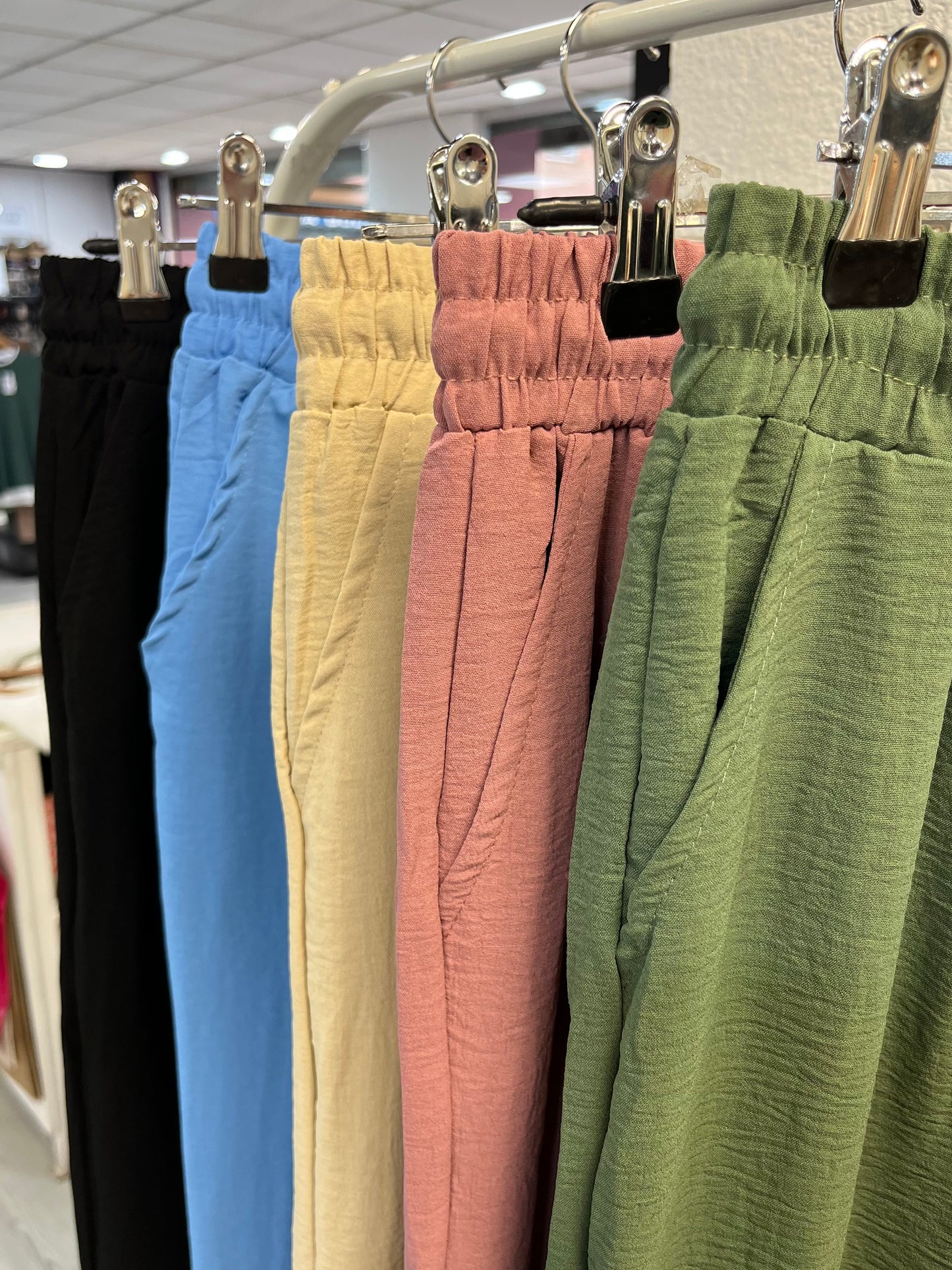 Pantalón fluido beig Tiana
