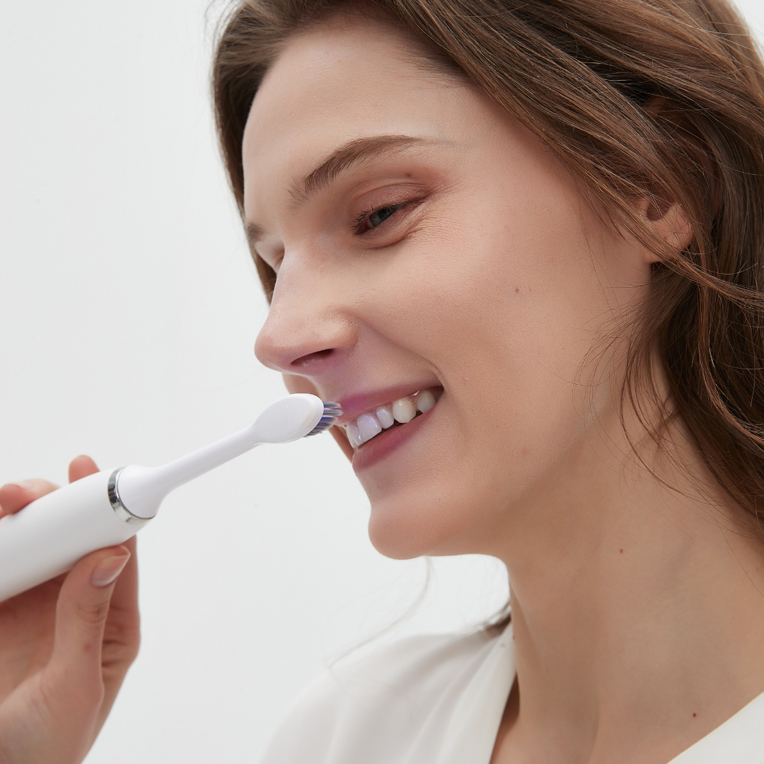 Cepillo de Dientes Eléctrico LED 2 en 1