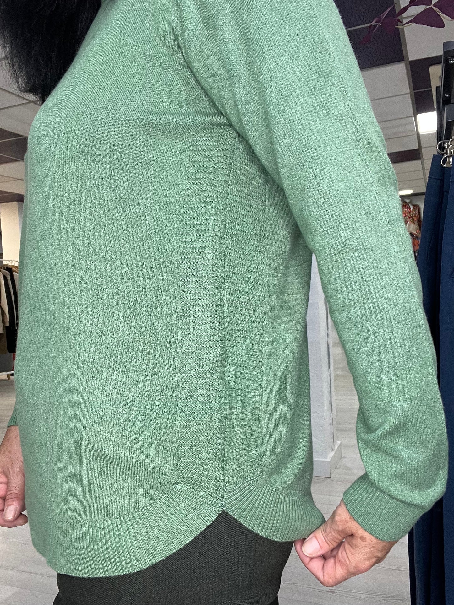 T-L/XL👉Jersey suave con aberturas laterales verde Siloa