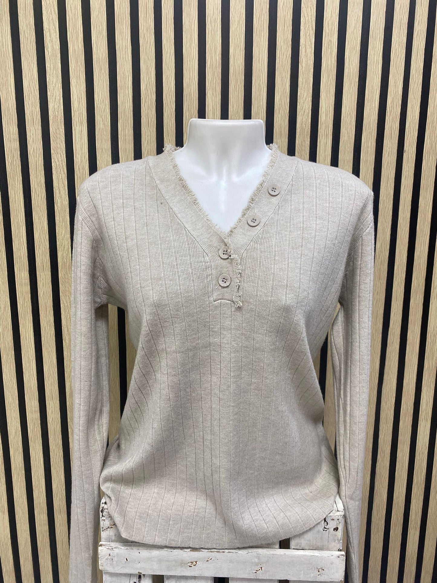 Suéter camel Flecos