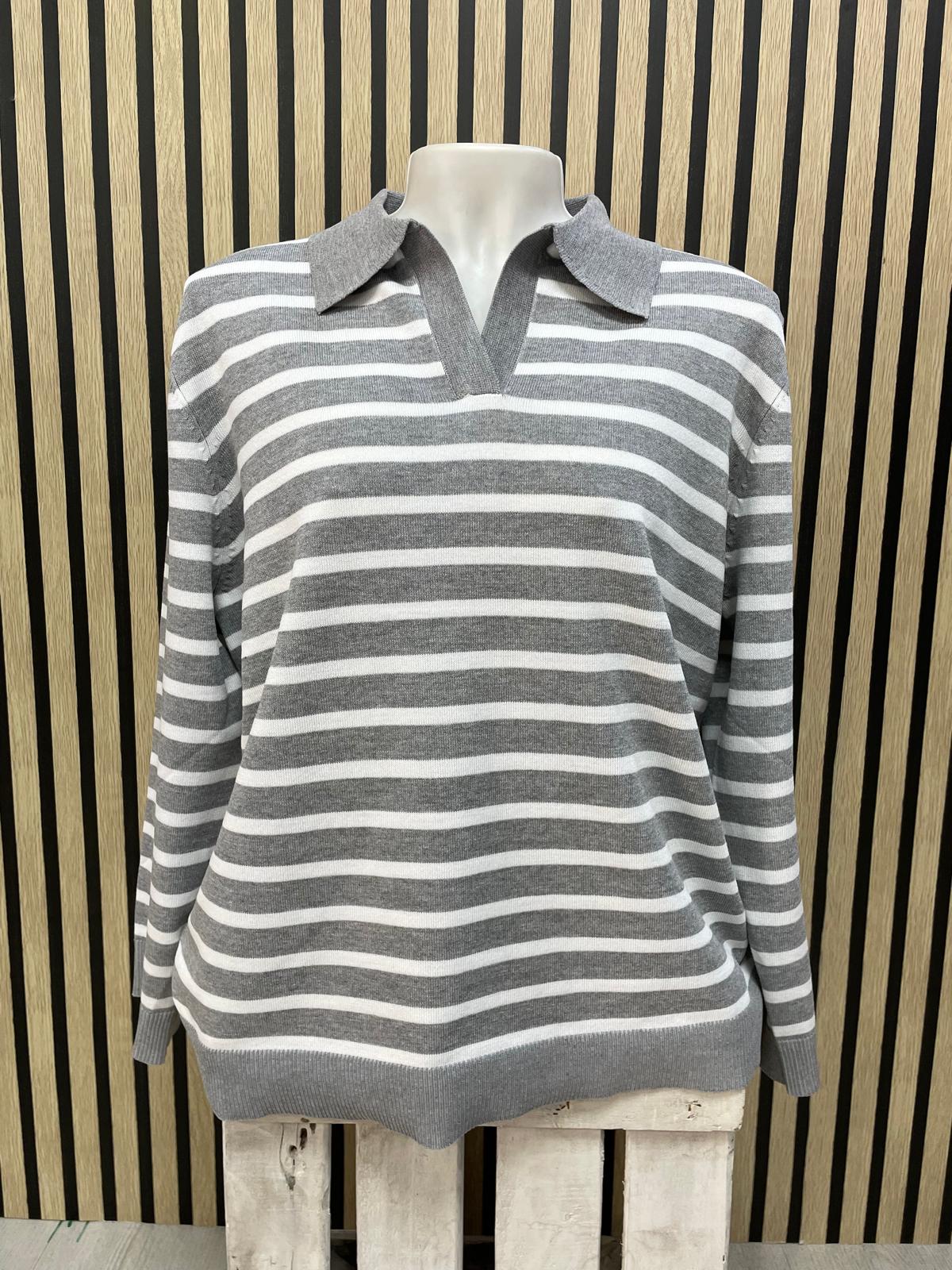 Polo de rayas gris
