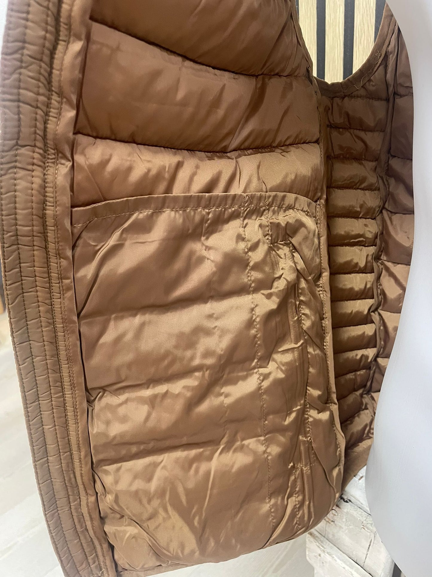 Chaleco acolchado marrón