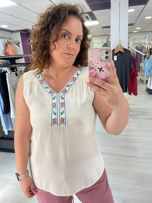 Blusa con bordado amarillo Guadiana