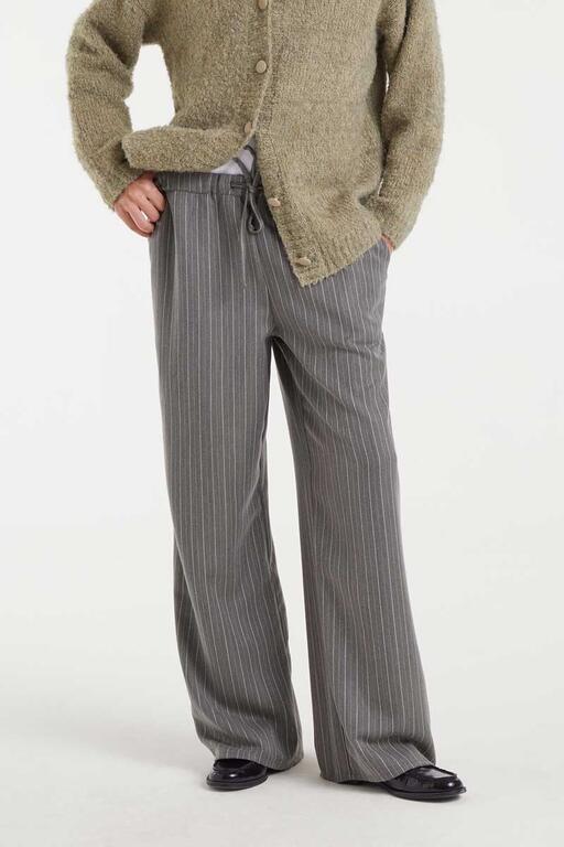 Pantalón raya diplomática