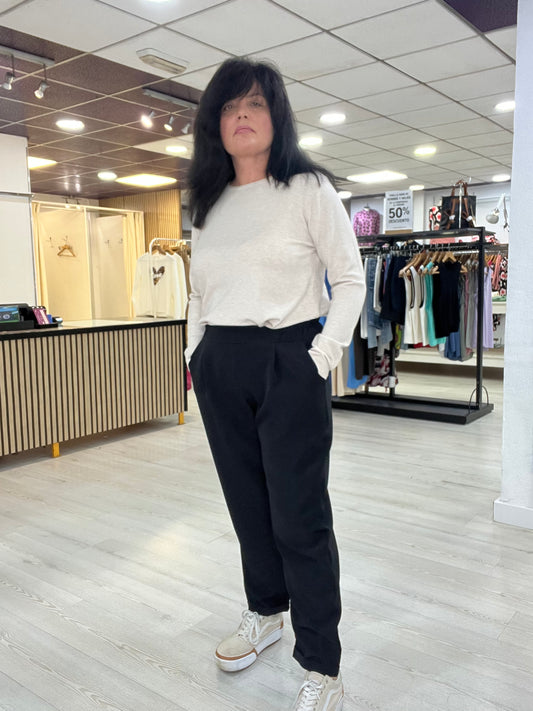 T-L/XL👉Pantalón negro Eva