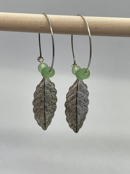 Pendientes aros hoja grande