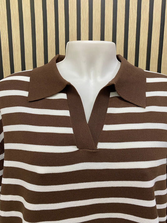 Polo de rayas marrón