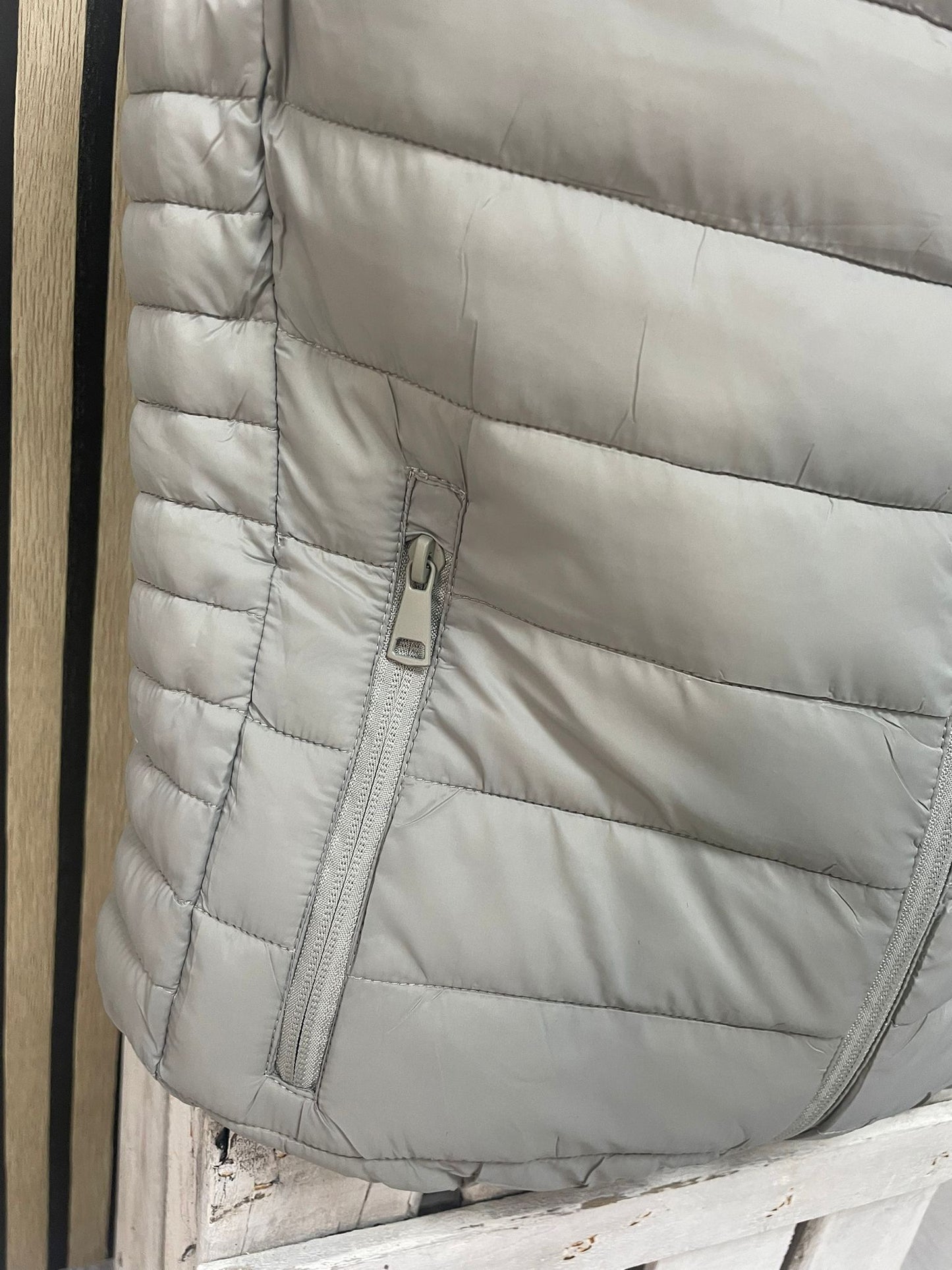 Chaleco acolchado gris