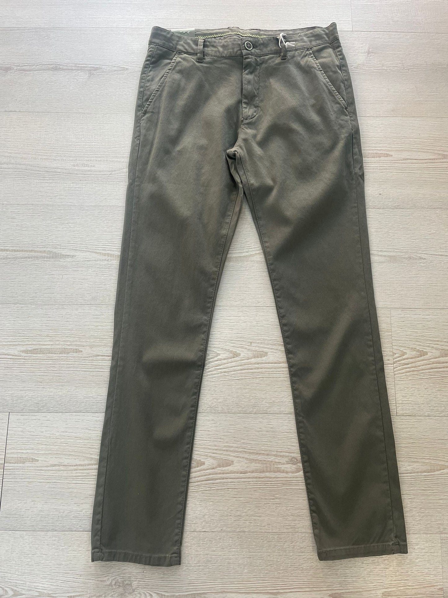 Pantalón chino verde Cove