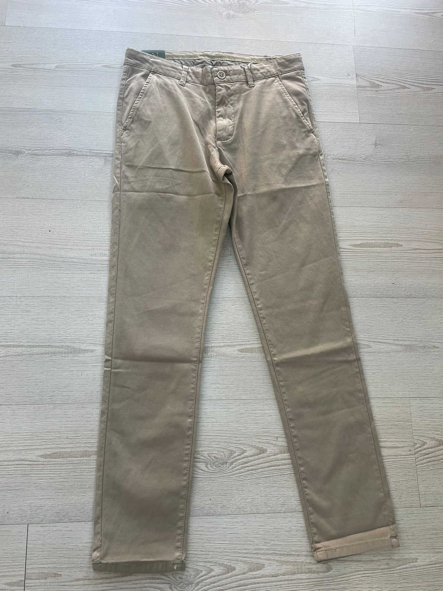 Pantalón chino beig Cove