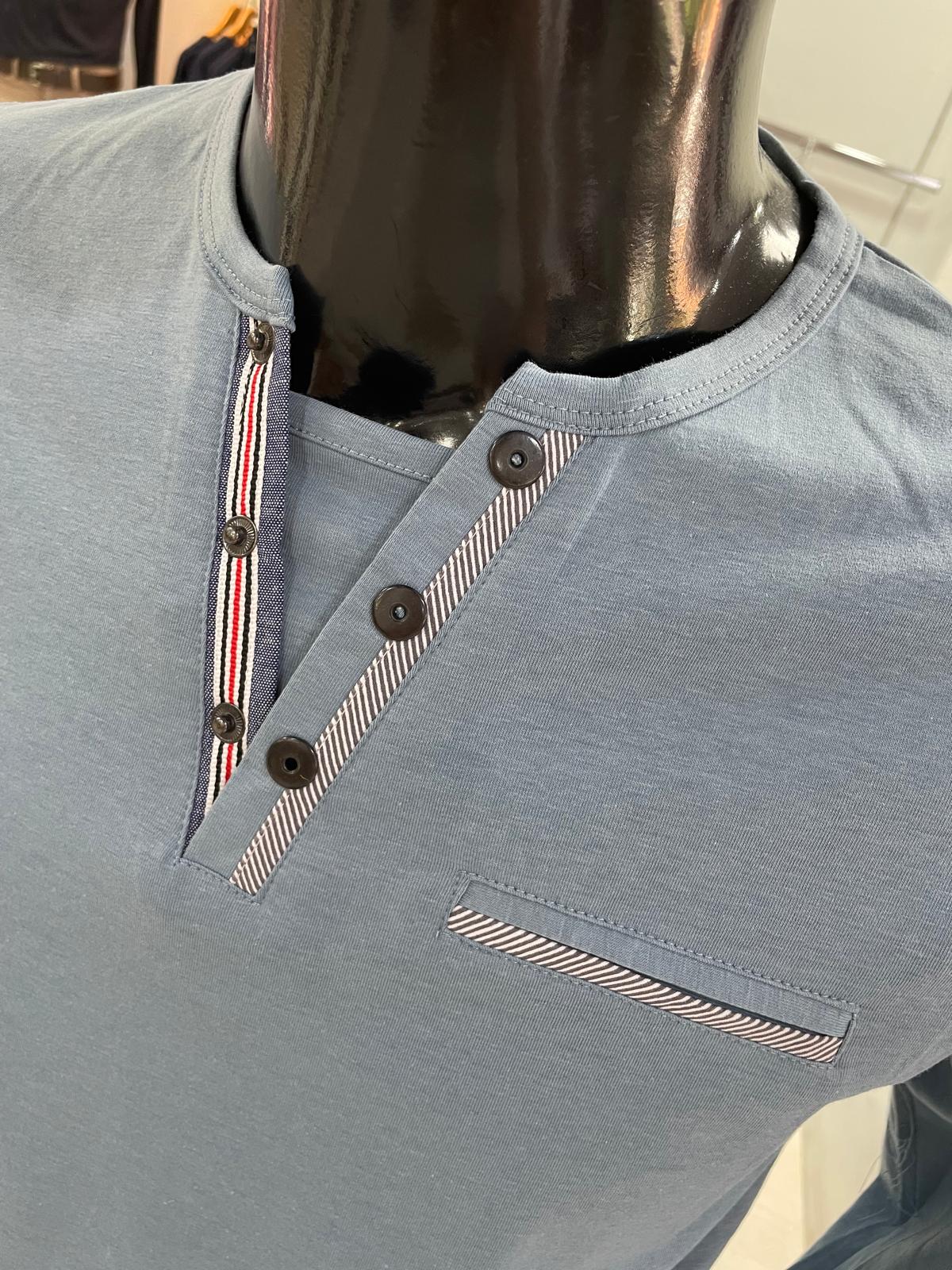 Camiseta azul Andrid