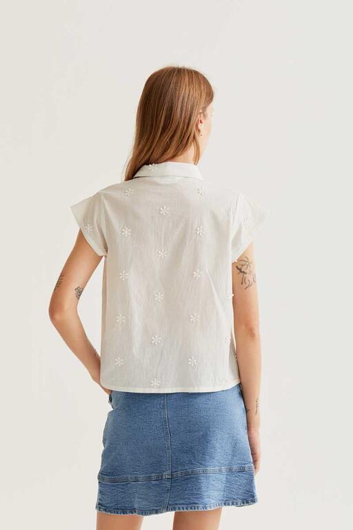 Camisa blanco bordado floral