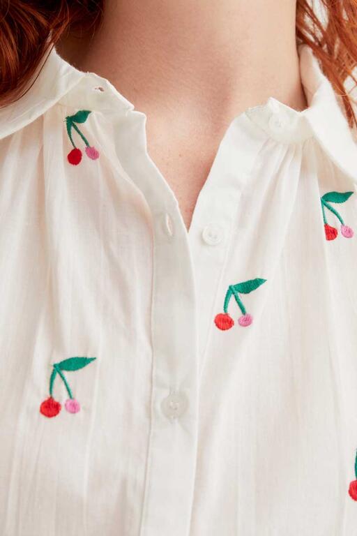 Camisa blanca Cherries