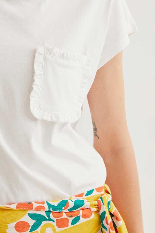 Camiseta con bolsillo blanca