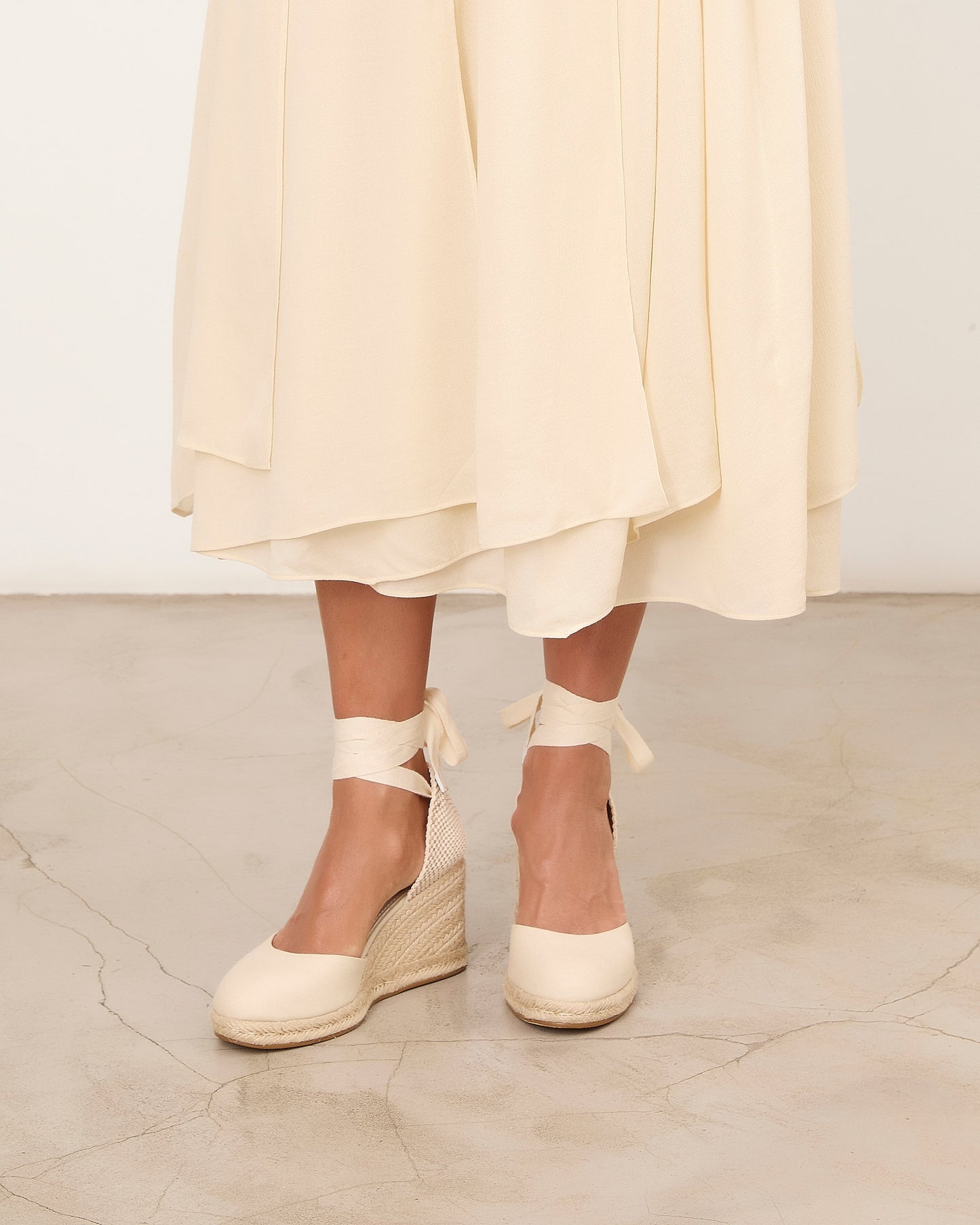 LALI BEIGE