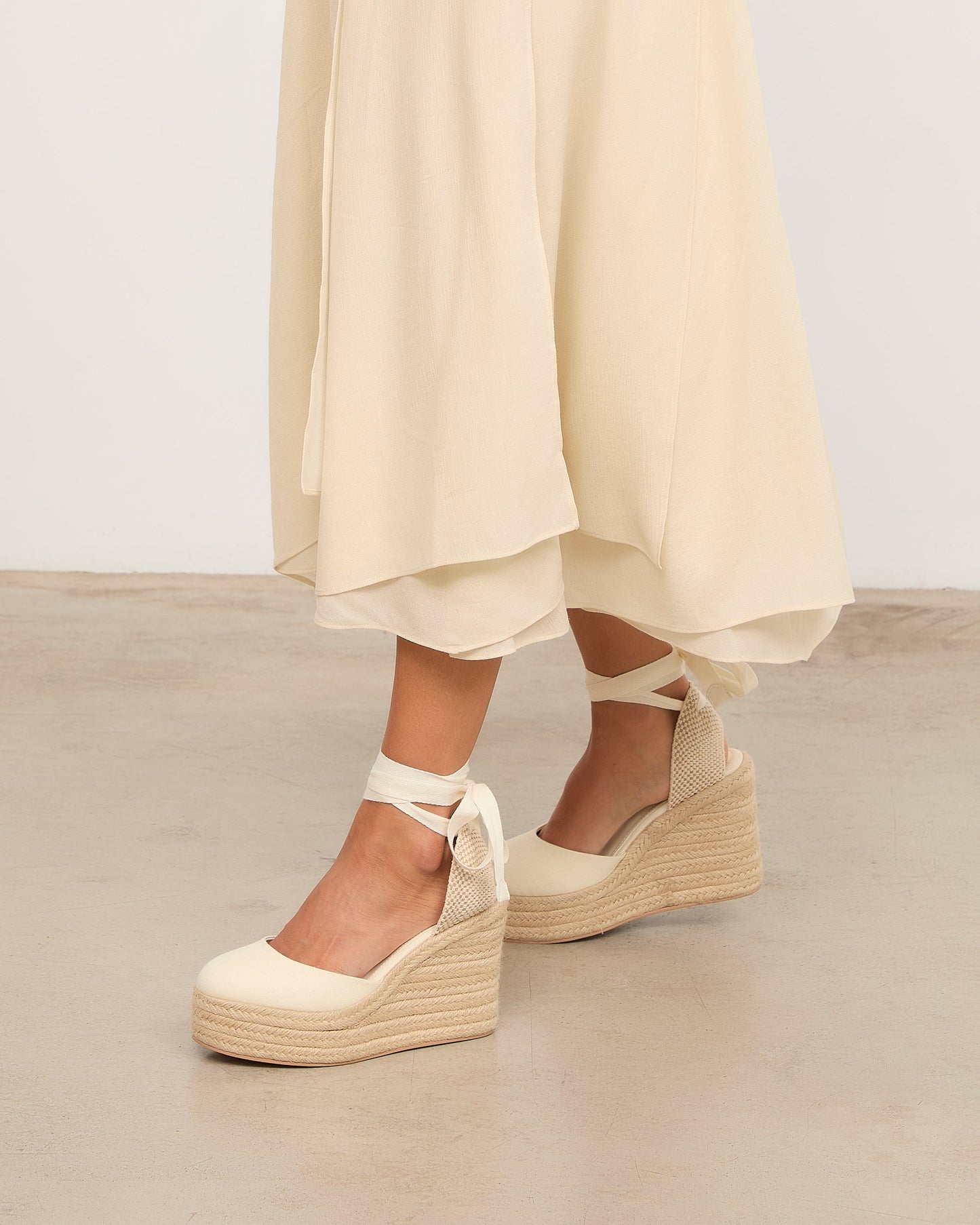 MONTANA BEIGE