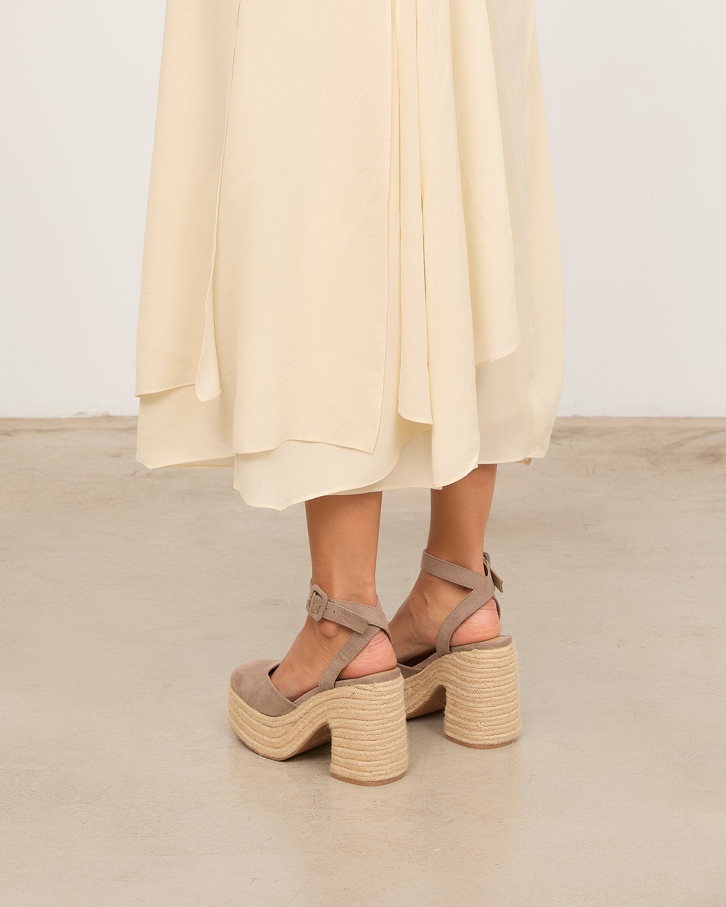 TINA TOPO STRAW