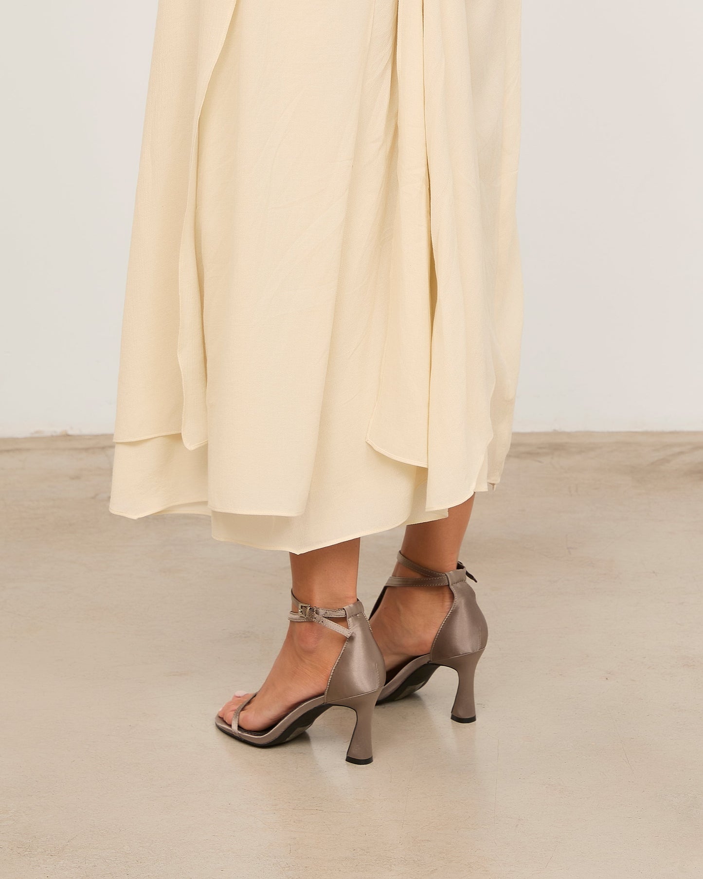 EDNA GRIS SATIN