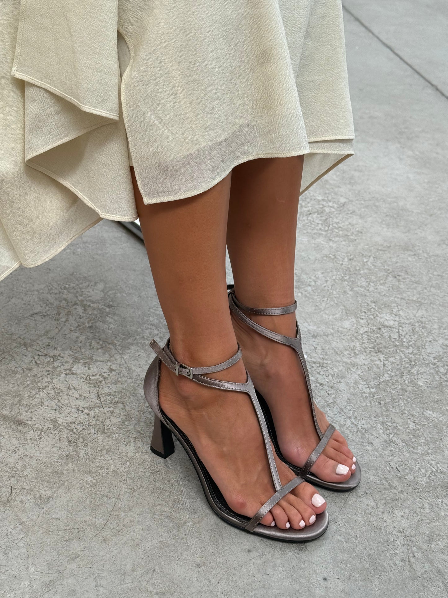 EDNA GRIS SATIN