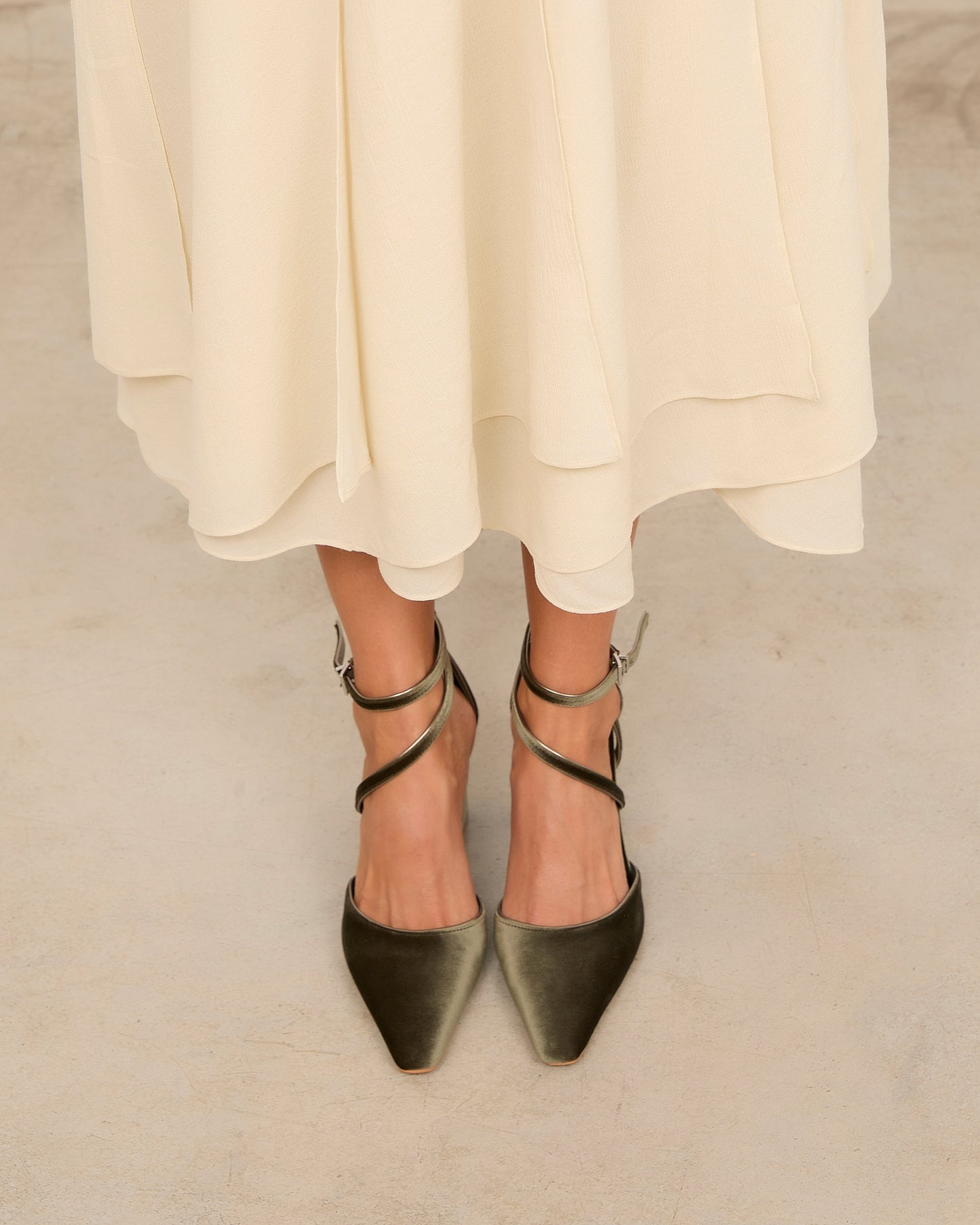 LACE OLIVA
