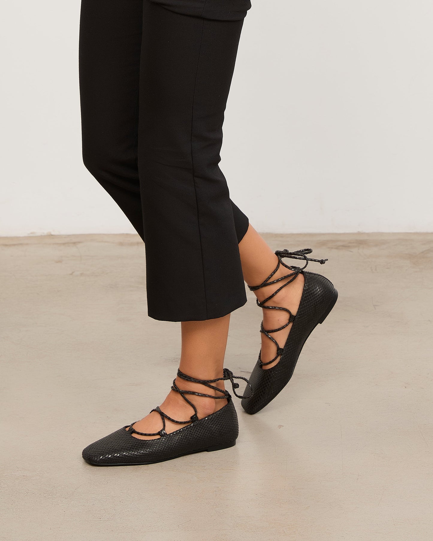 ISA NEGRO SNAKE