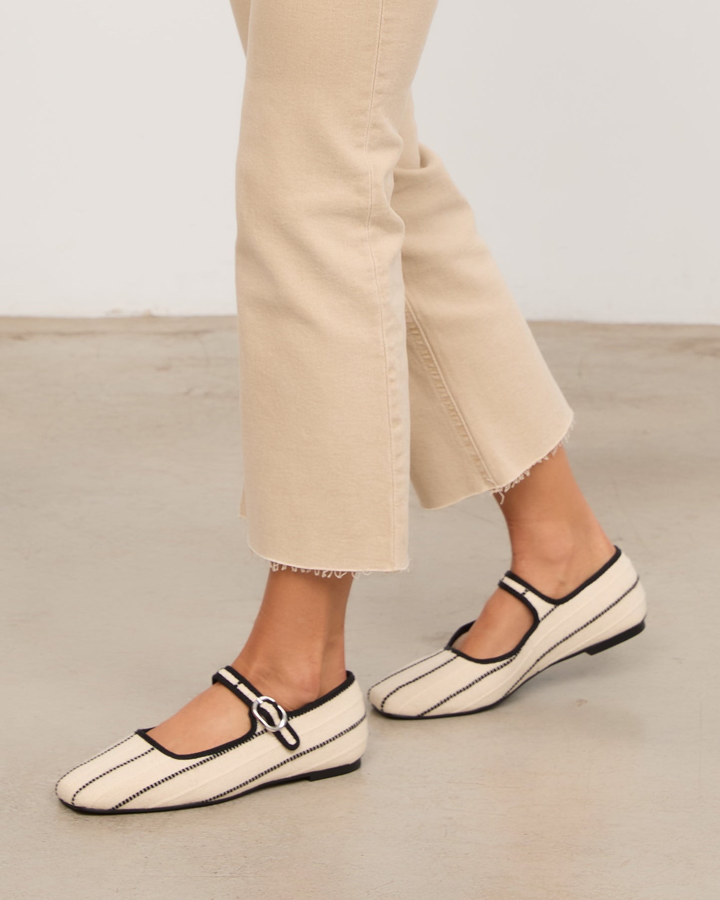 LEM BEIGE RAYAS
