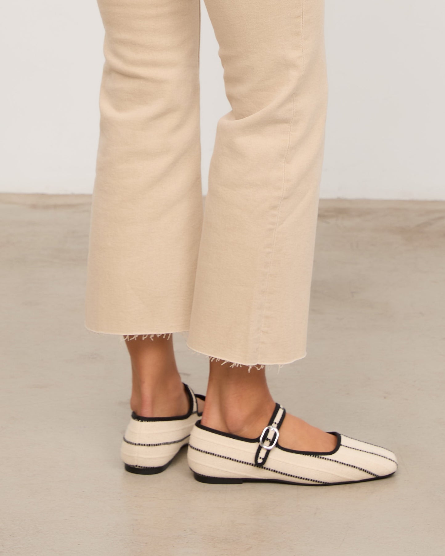 LEM BEIGE RAYAS