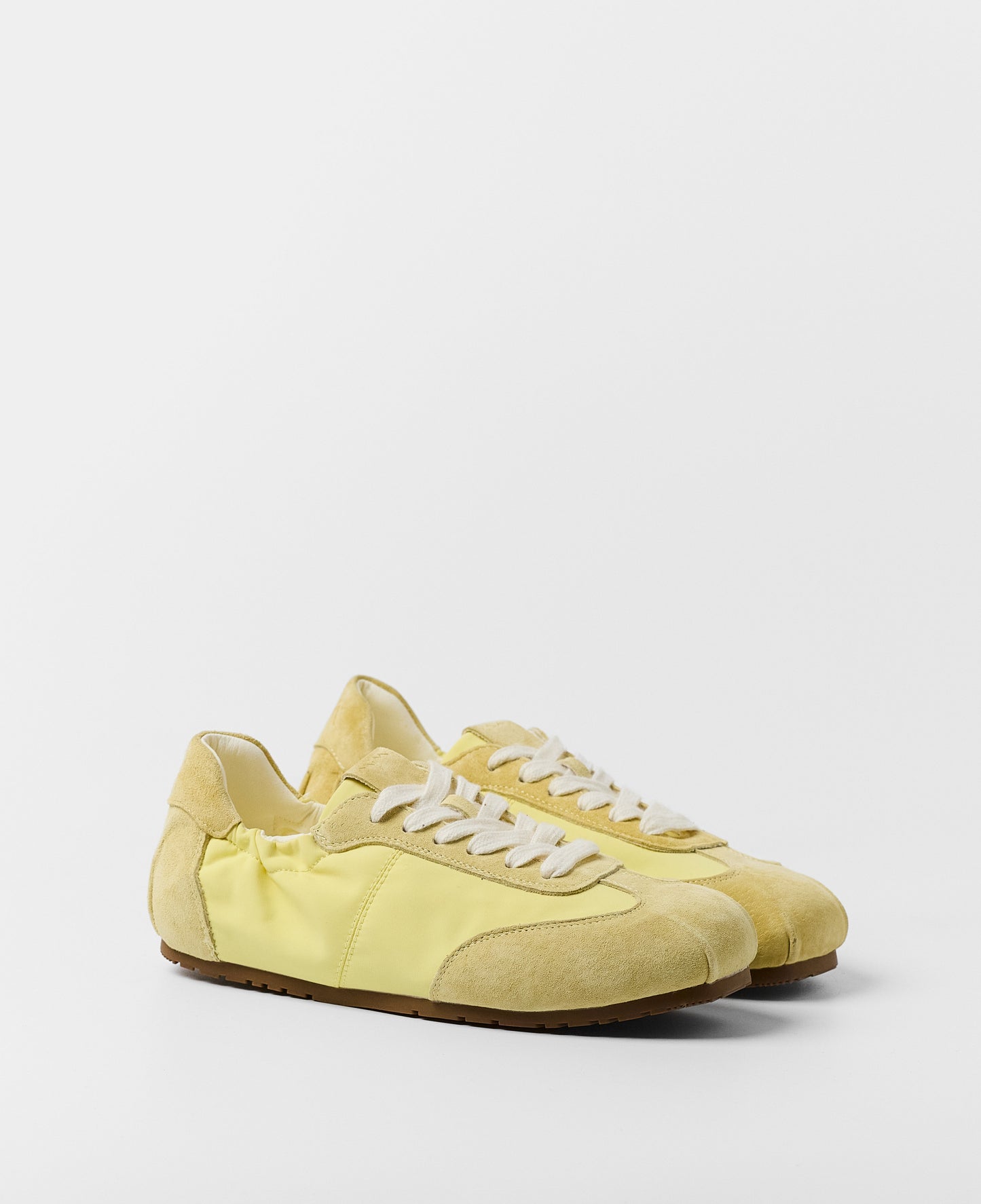 BOBBI AMARILLO