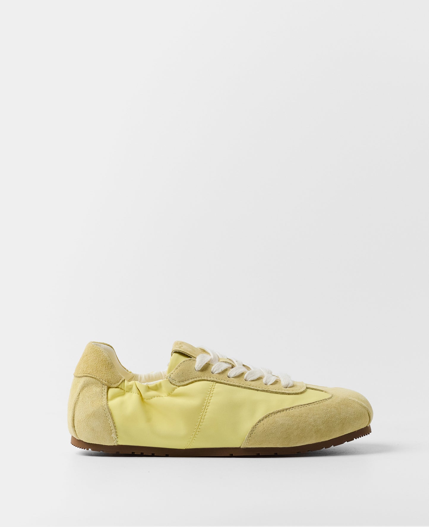 BOBBI AMARILLO