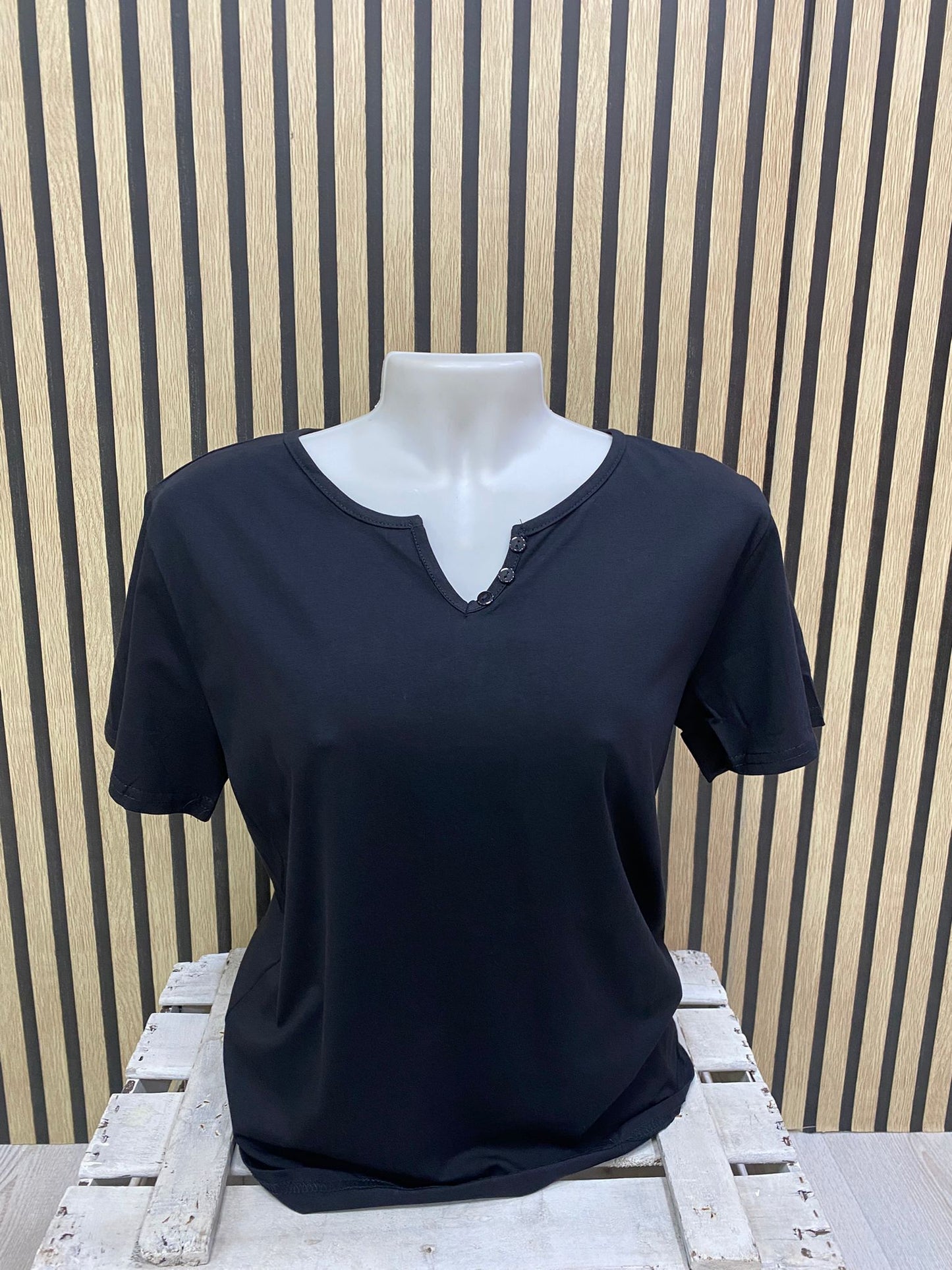 Camiseta negro Sarabi